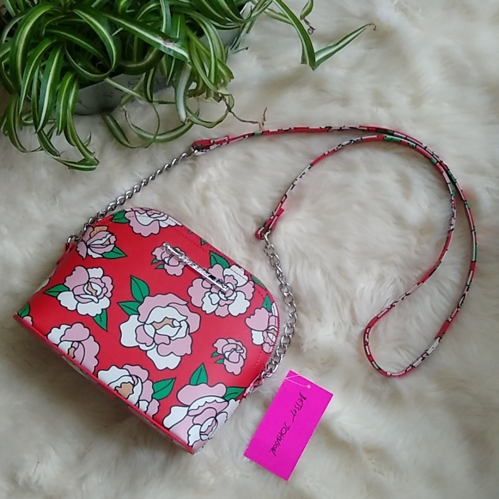 🆕Betsey Johnson Red floral cross-body bag🌺